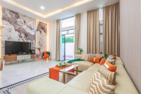 Luxury modern 3 bedrooms pool villa in city center